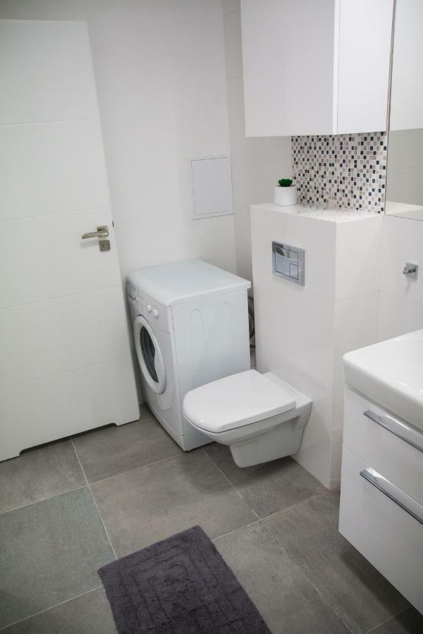 Apartament F&J Torun Bagian luar foto