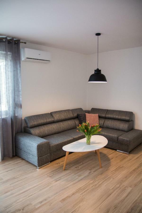 Apartament F&J Torun Bagian luar foto