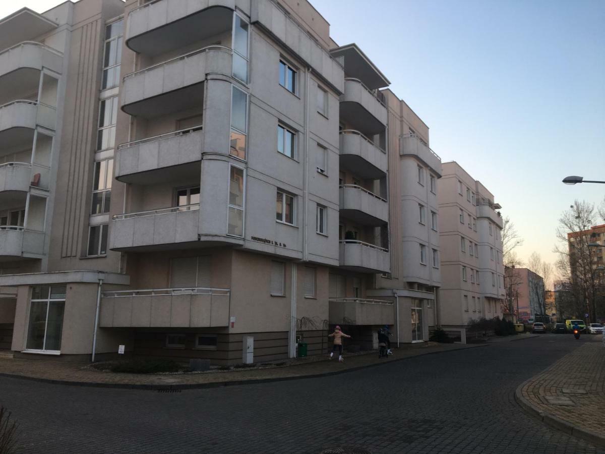 Apartament F&J Torun Bagian luar foto